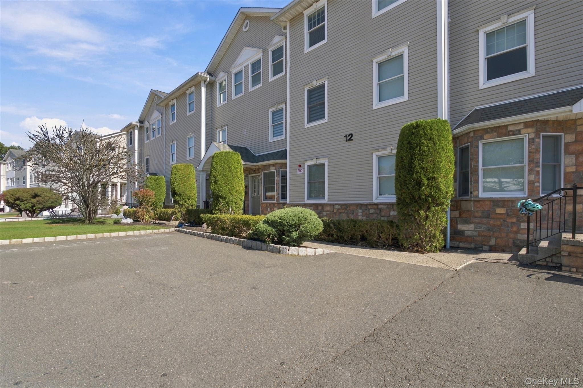 12 Widman Court Unit: 201 thumbnail 3