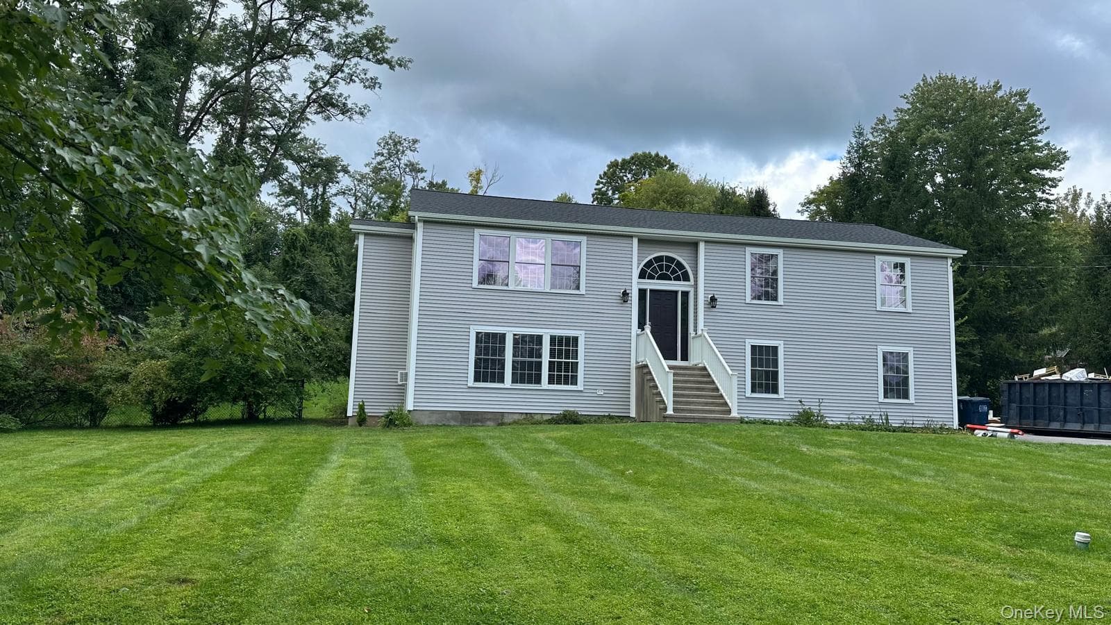 5 Meadow Drive photo 1
