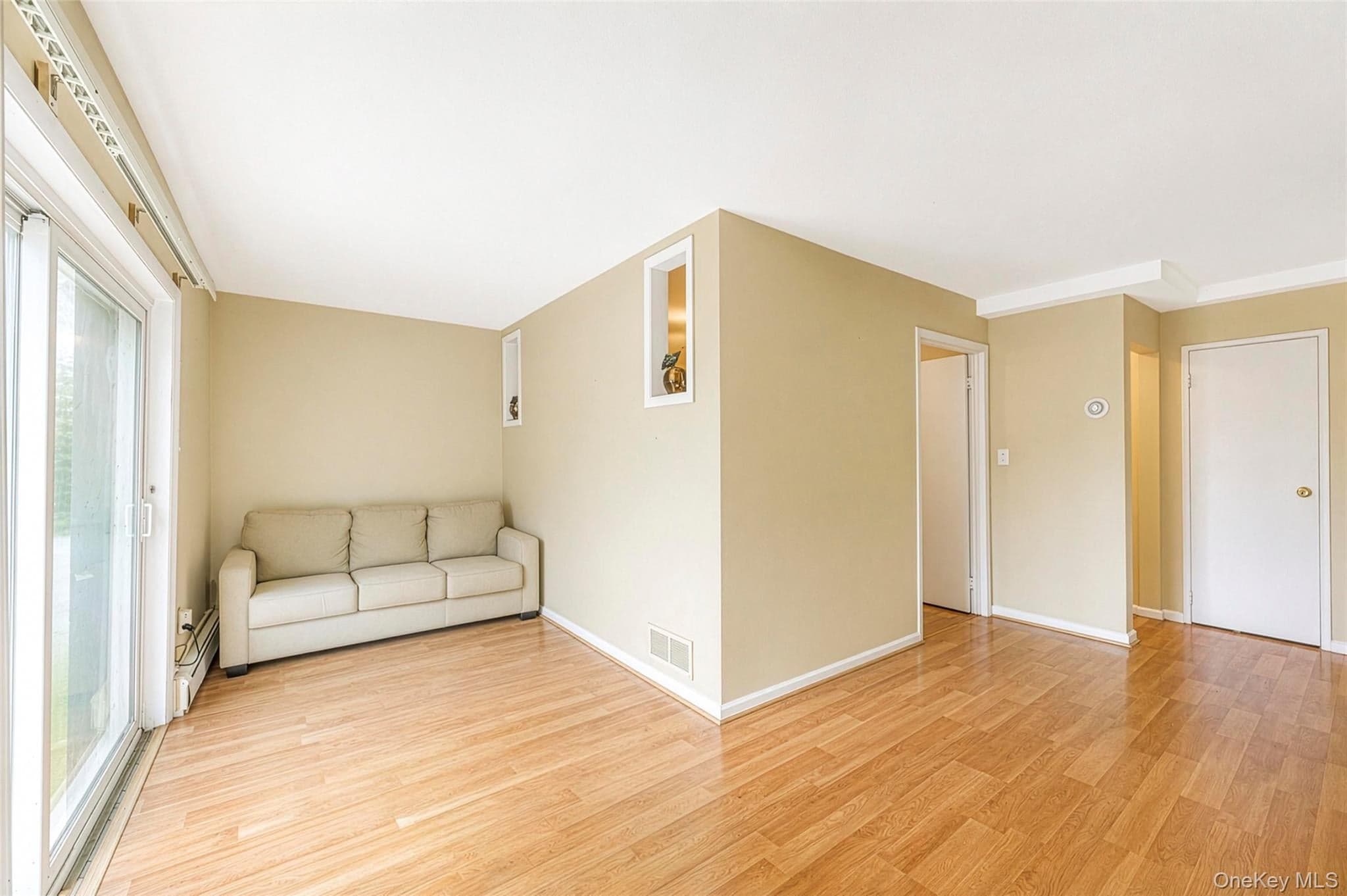 263 N Newbridge Road thumbnail 6