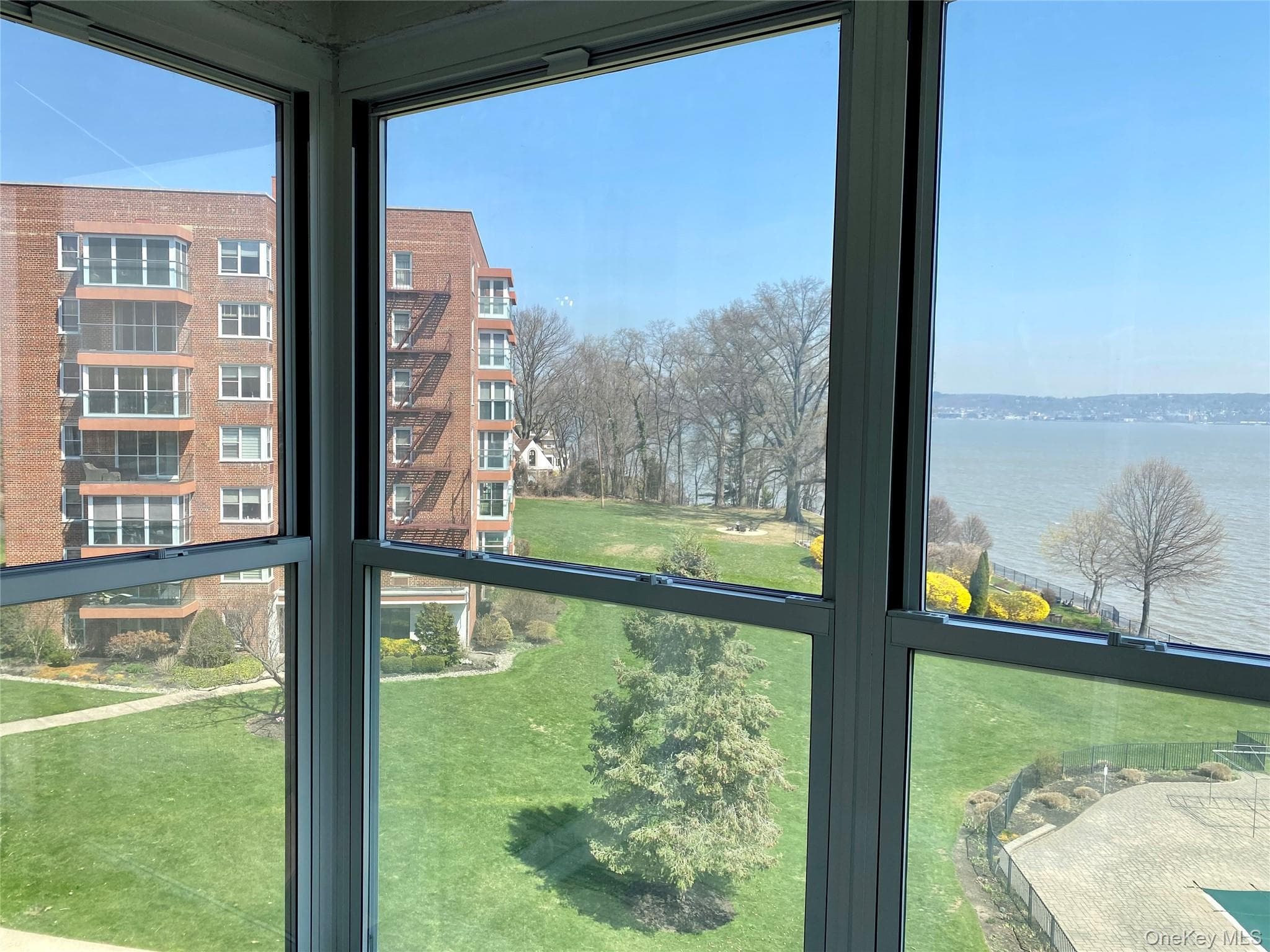 4 Salisbury Point Unit: 4A thumbnail 14