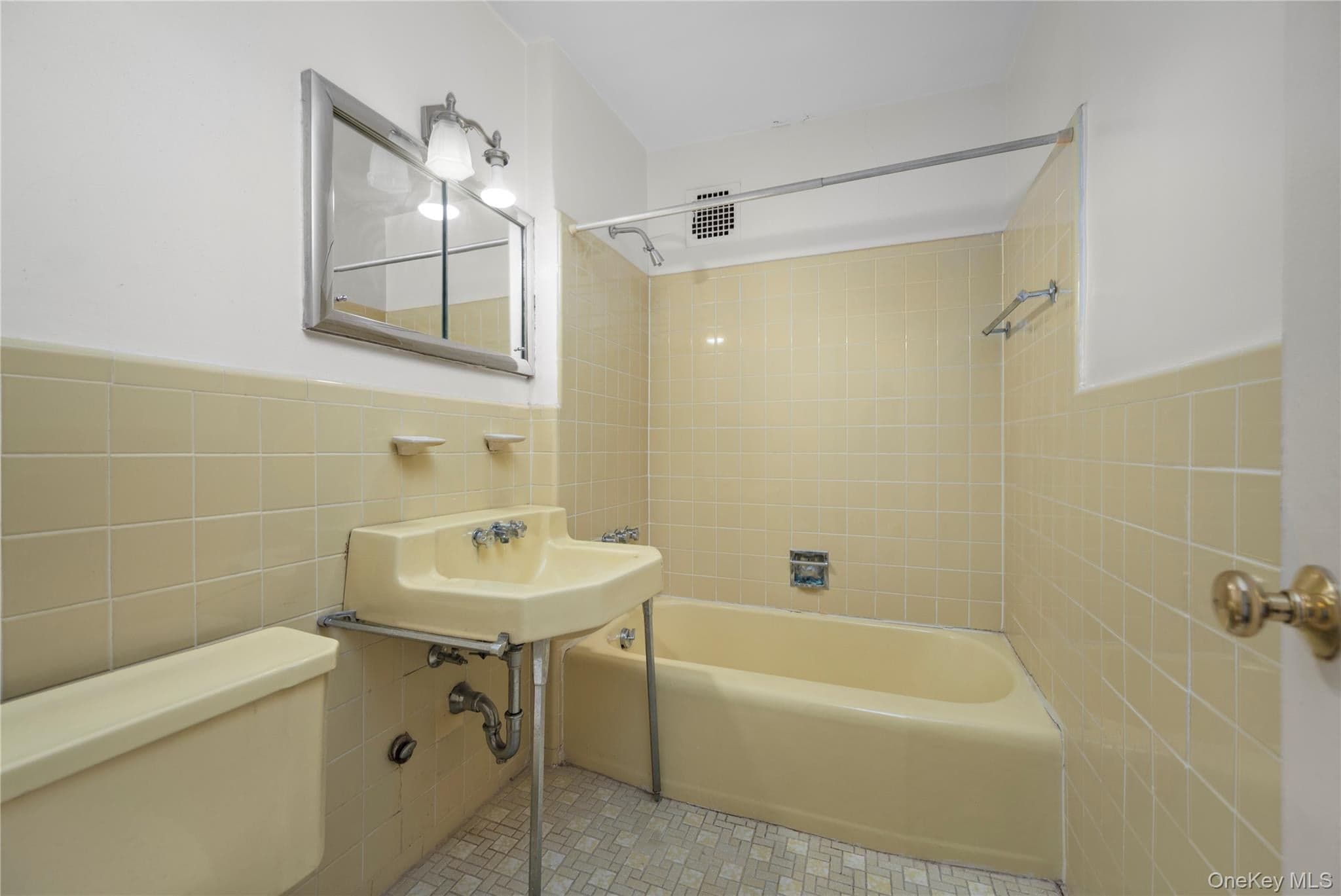4 Salisbury Point Unit: 4A thumbnail 25