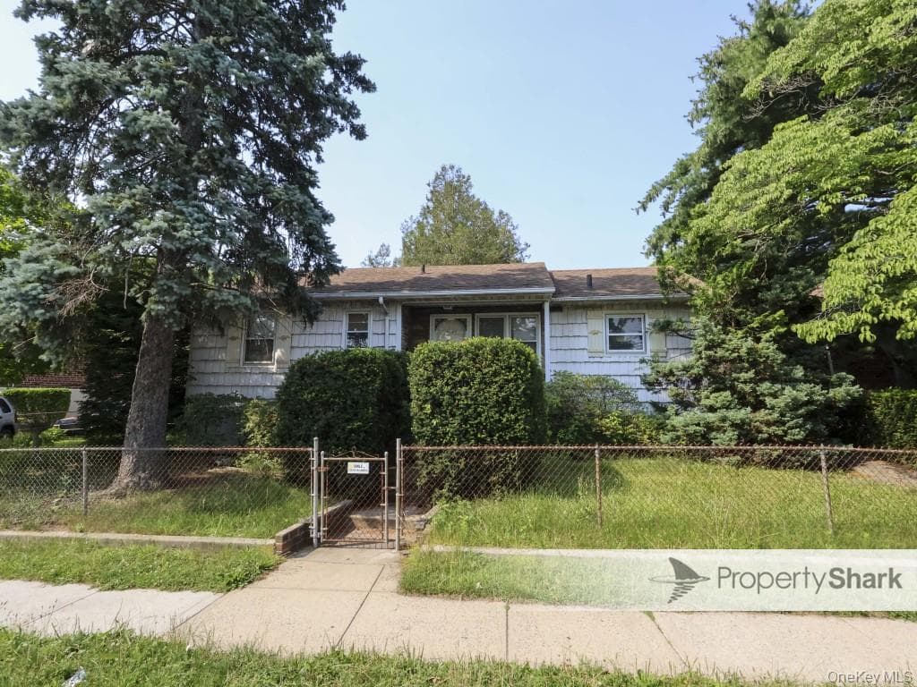 3140 Country Club Road, Bronx