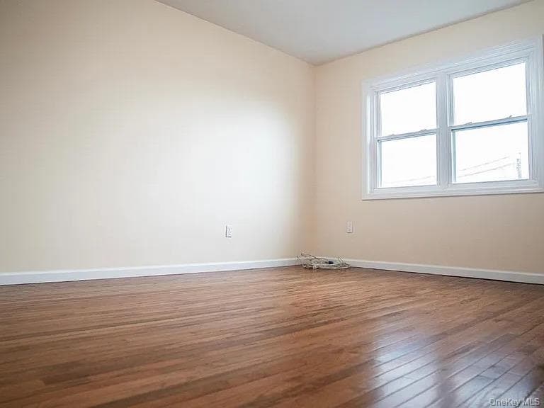 2723 Colden Avenue thumbnail 14