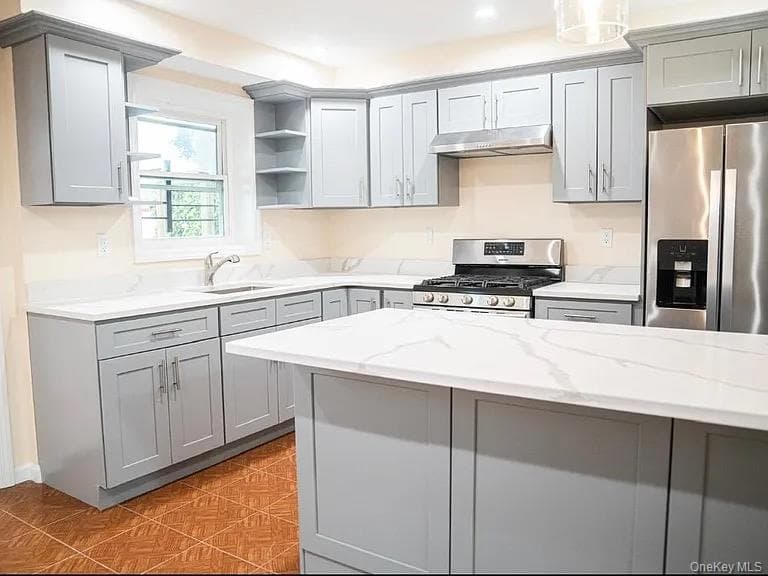 2723 Colden Avenue thumbnail 2