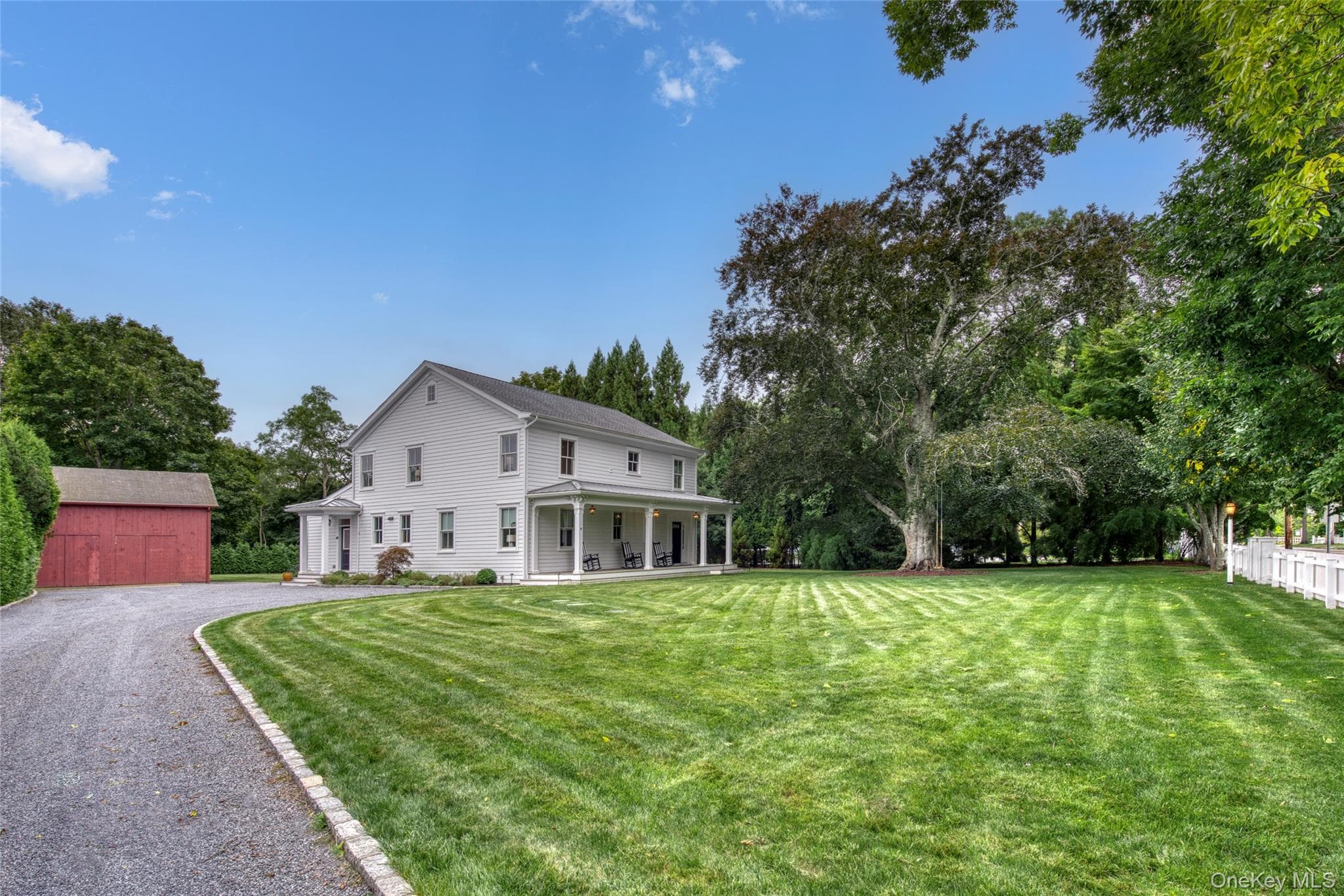 129 S Country Road, Remsenburg