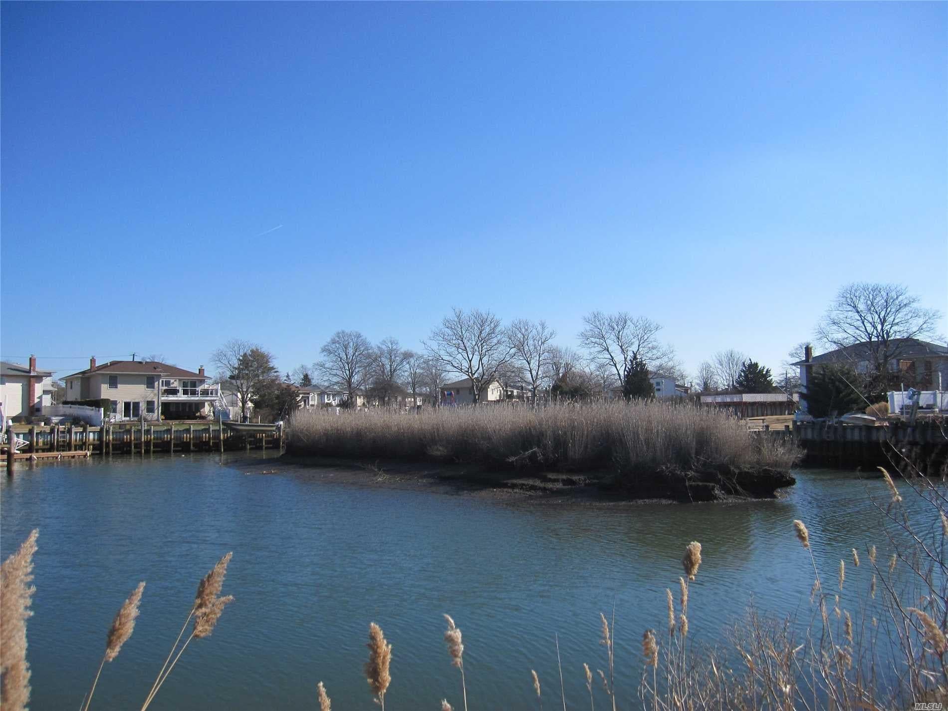 Island Place thumbnail 4