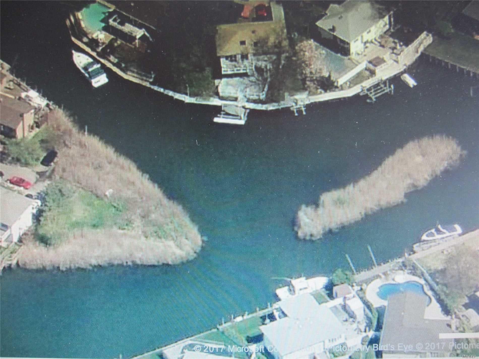 Island Place thumbnail 2