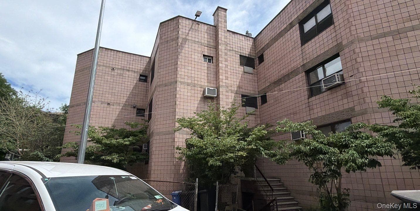 72 Clove Road Unit: 76-2 thumbnail 3