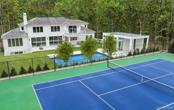 1552 Deerfield Road thumbnail 2