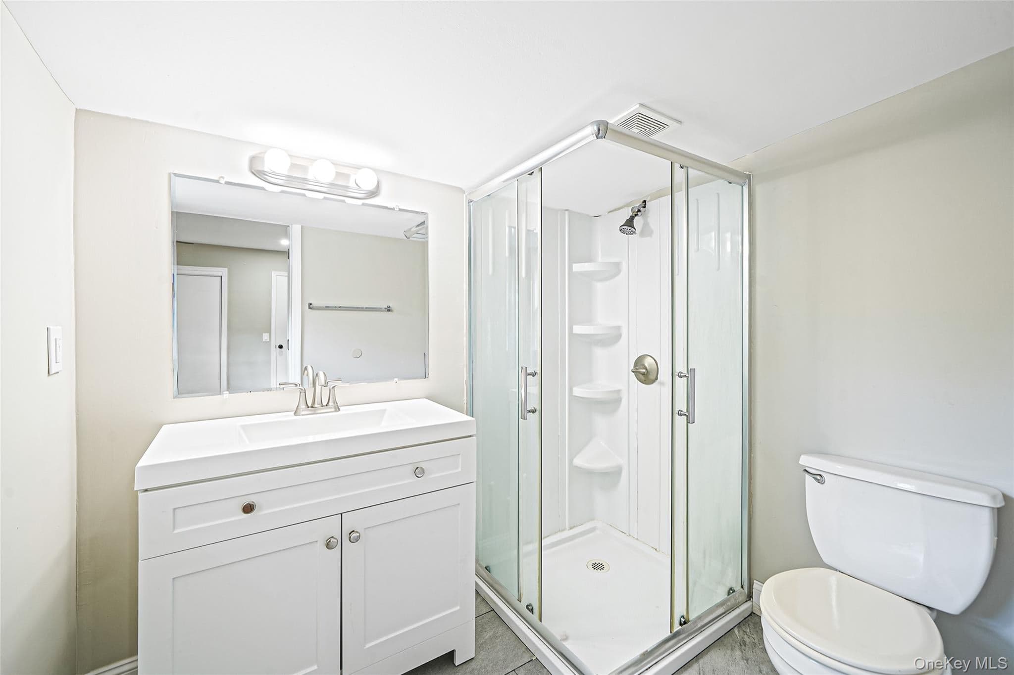 132 Smith Avenue thumbnail 15