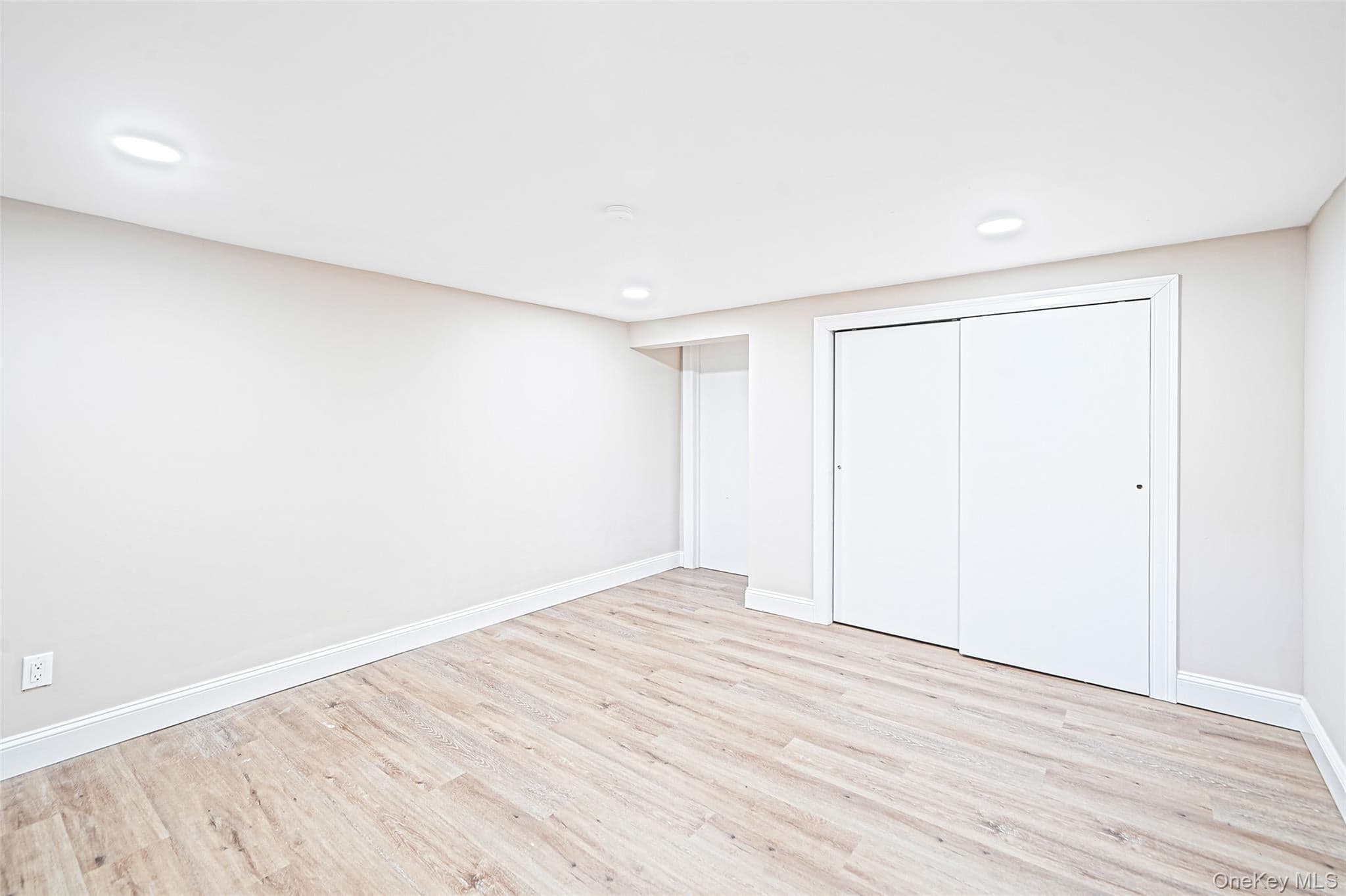 132 Smith Avenue thumbnail 18