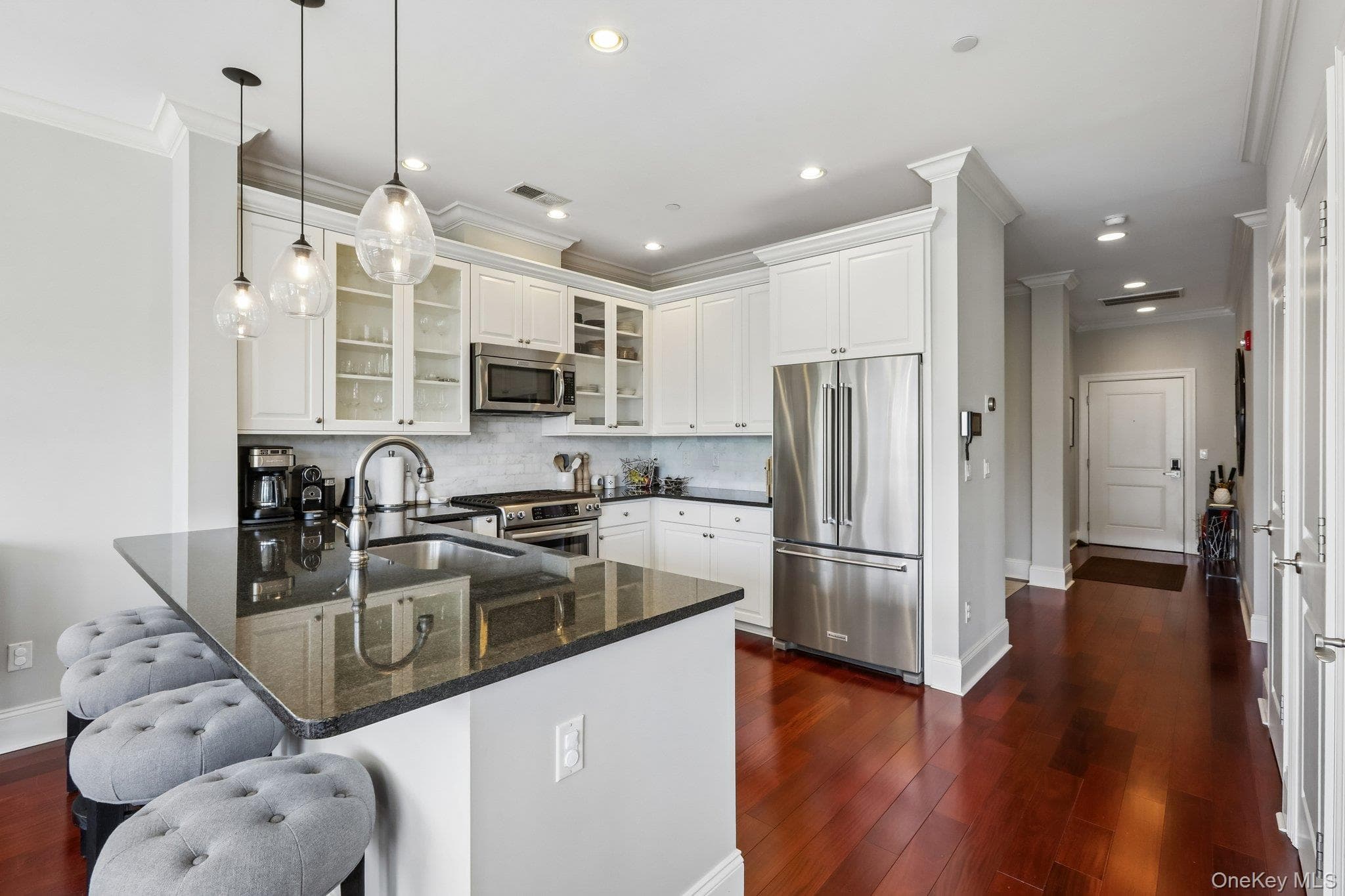 16 Rivers Edge Drive Unit: 310 thumbnail 4