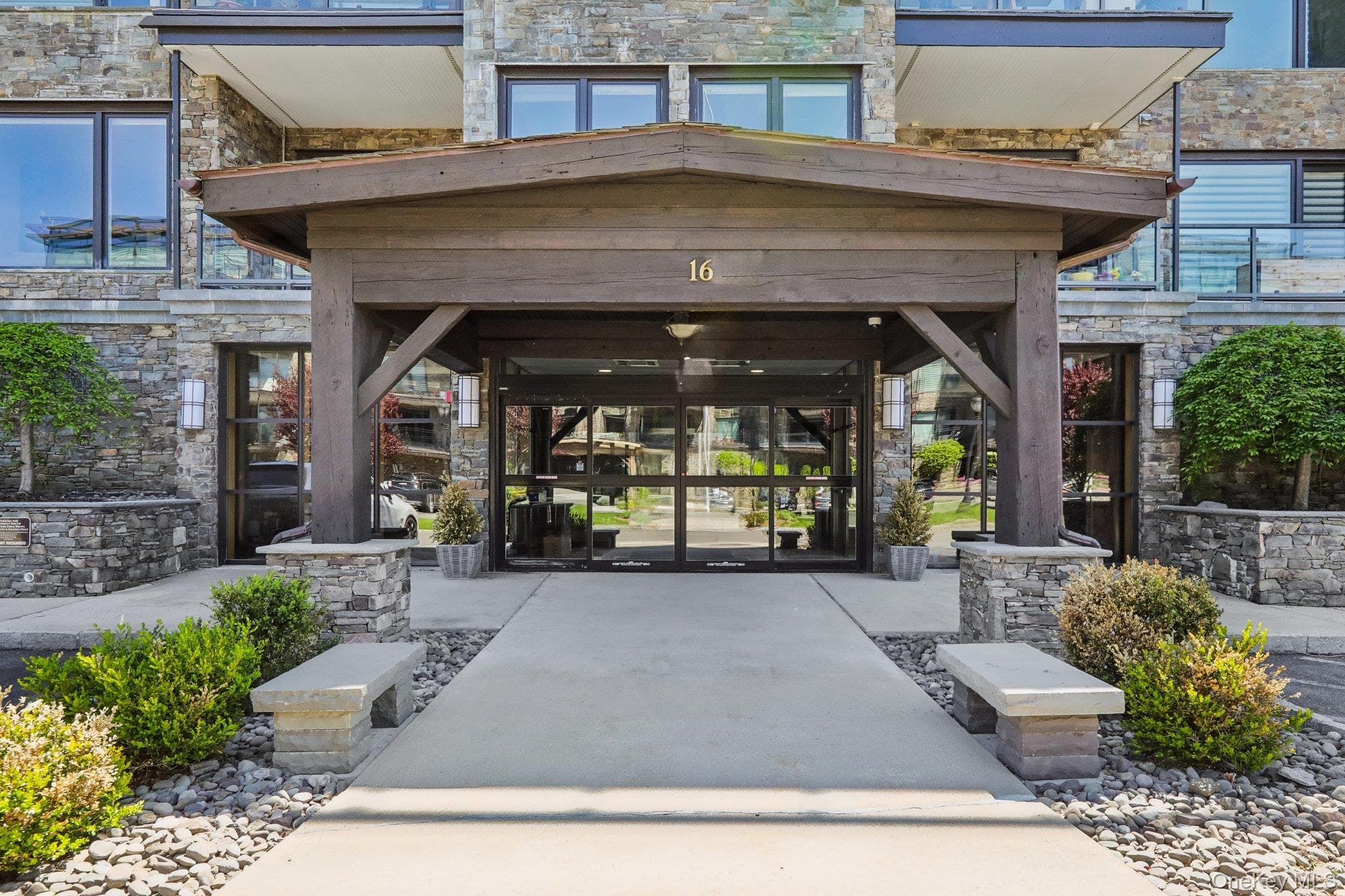16 Rivers Edge Drive Unit: 310 thumbnail 33