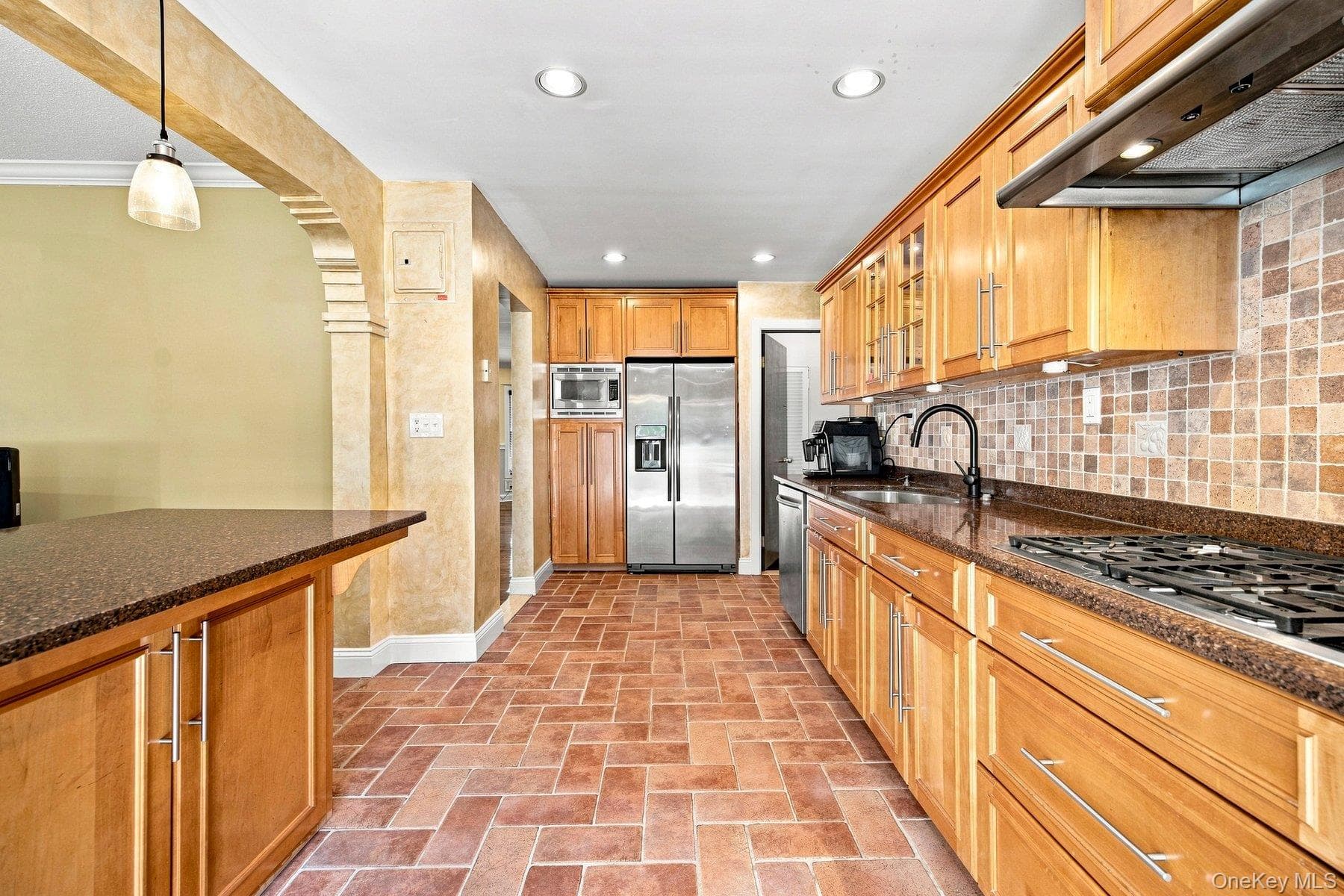 791 Cornwell Avenue thumbnail 14