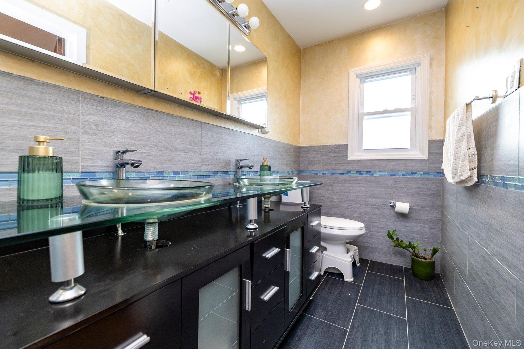 791 Cornwell Avenue thumbnail 18
