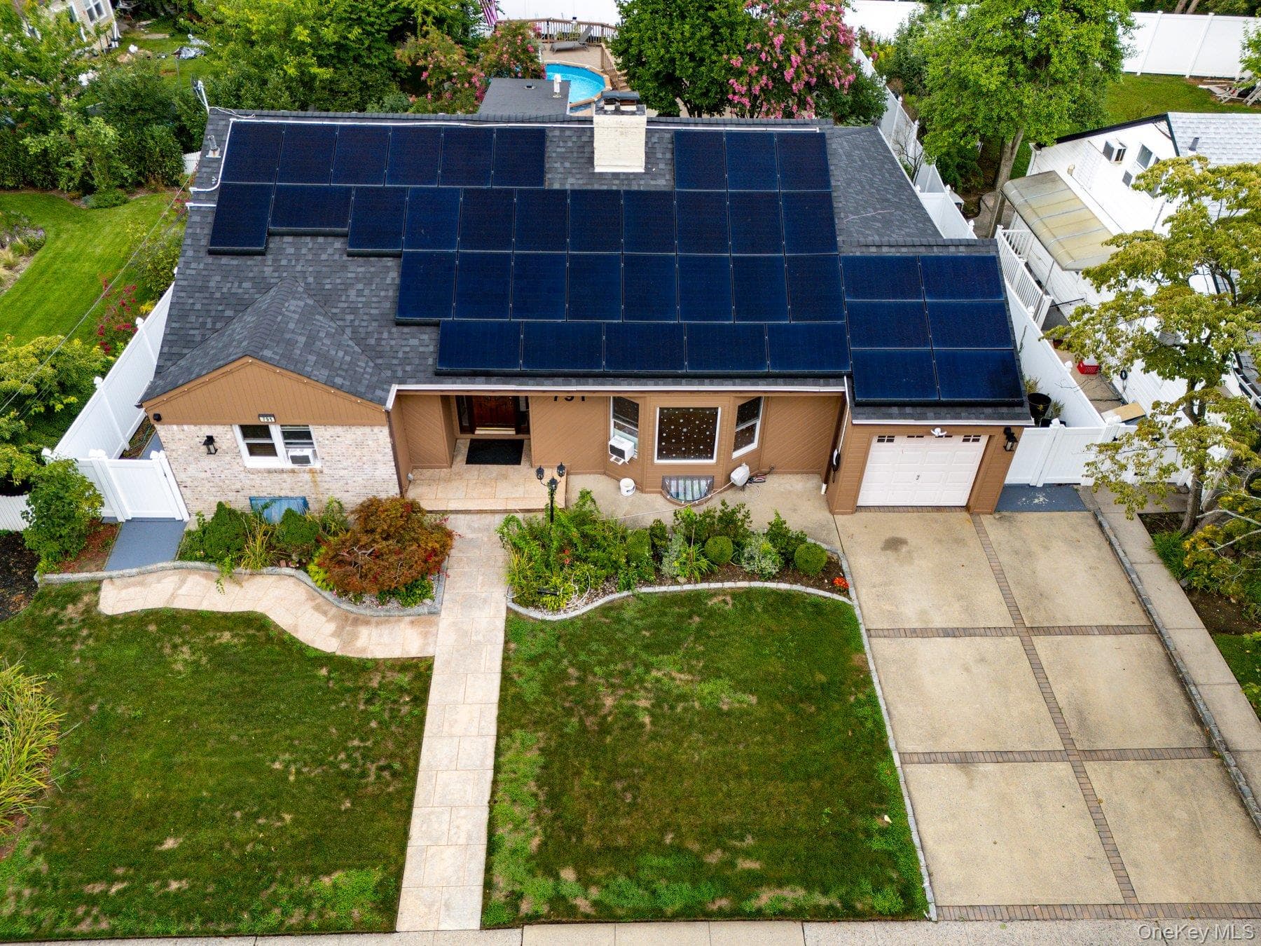 791 Cornwell Avenue thumbnail 35