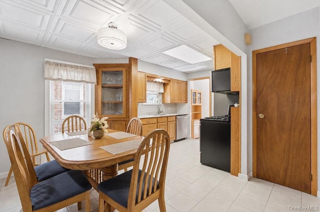 151-27 11th Avenue thumbnail 9