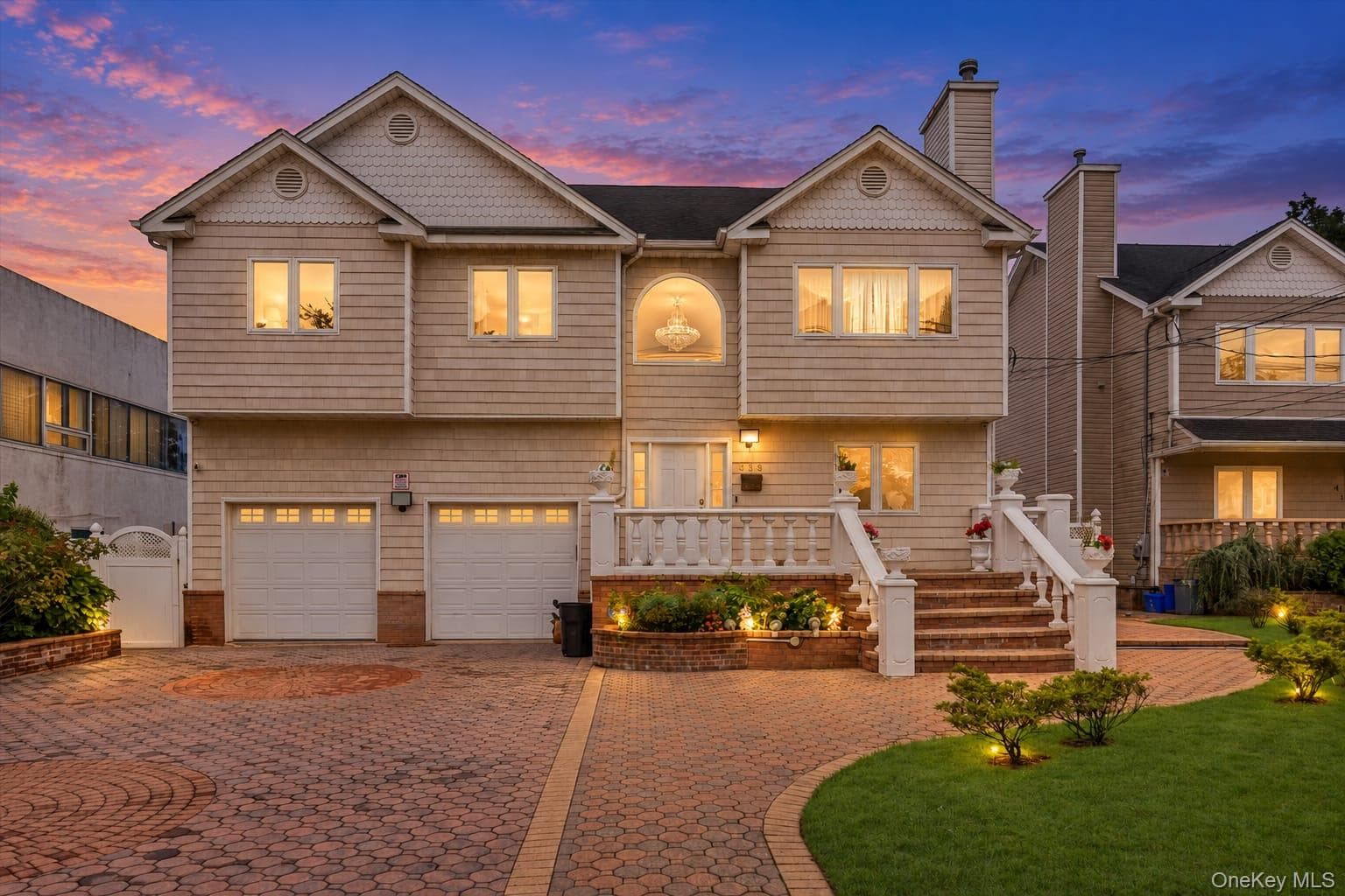 433 Atlantic Avenue, Freeport
