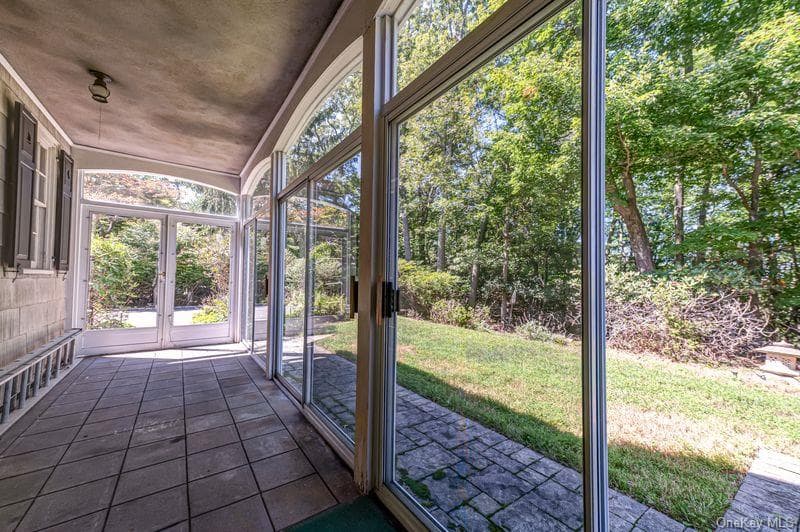 105 Laurel Lane thumbnail 13