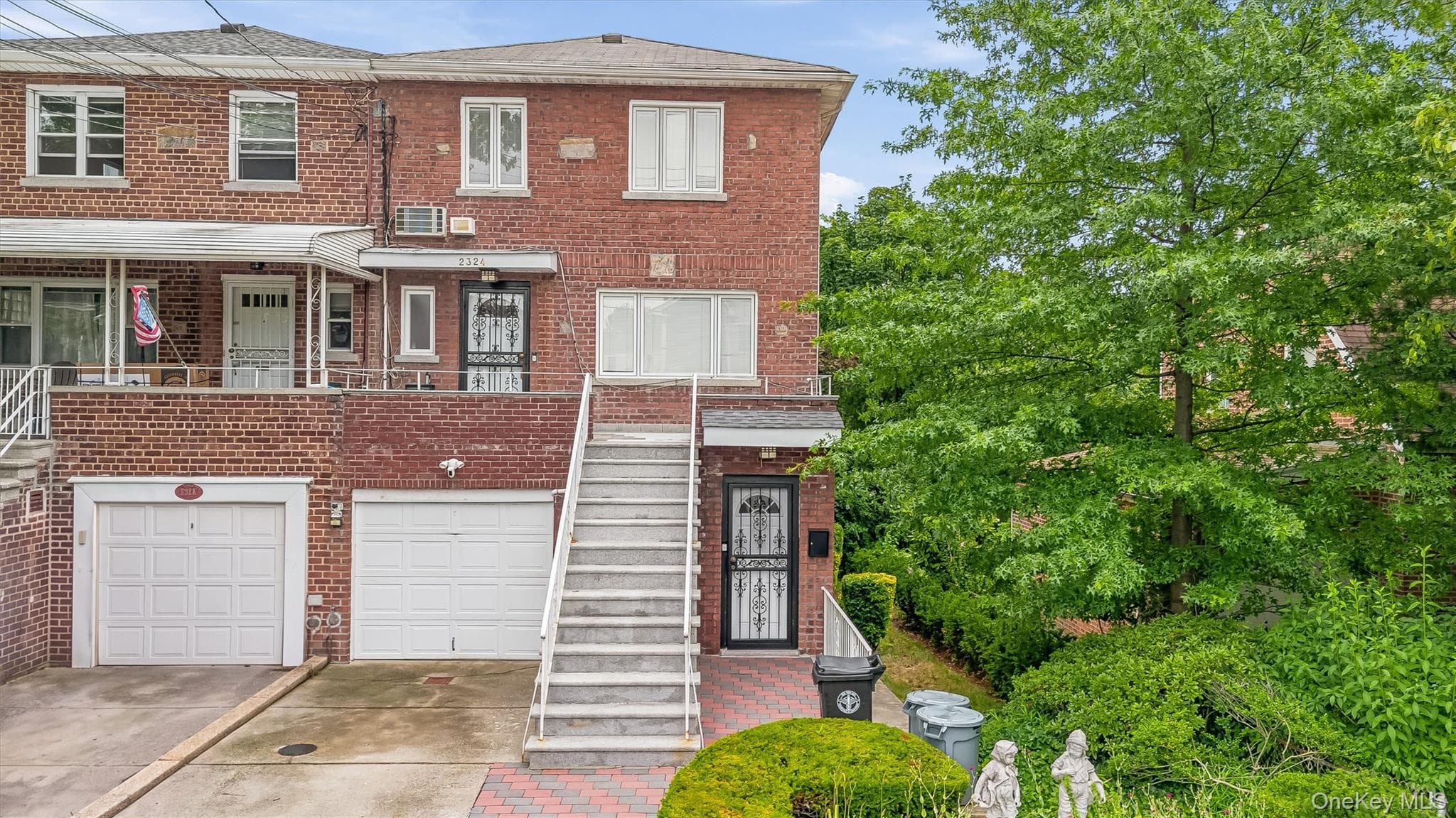 2324 Westervelt Avenue photo 1