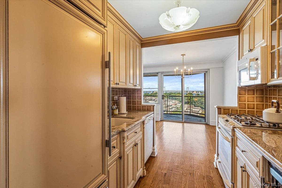 17-85 215th Street Unit: 11N thumbnail 12