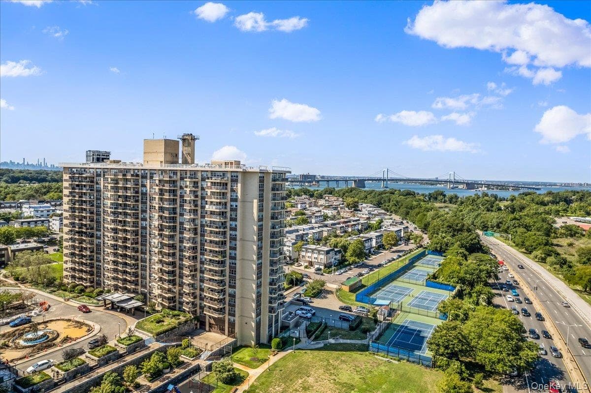 17-85 215th Street Unit: 11N thumbnail 44