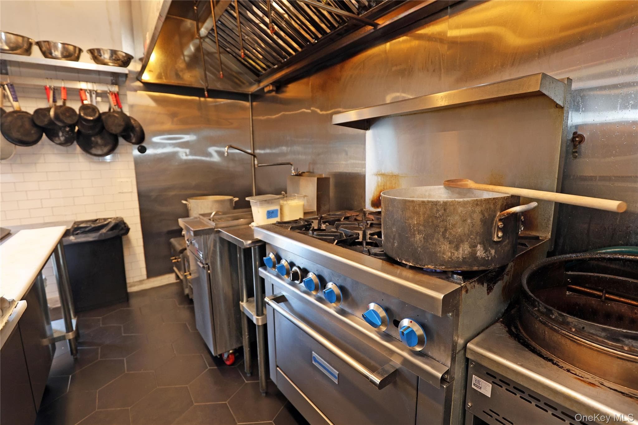 47 Lander Street thumbnail 11