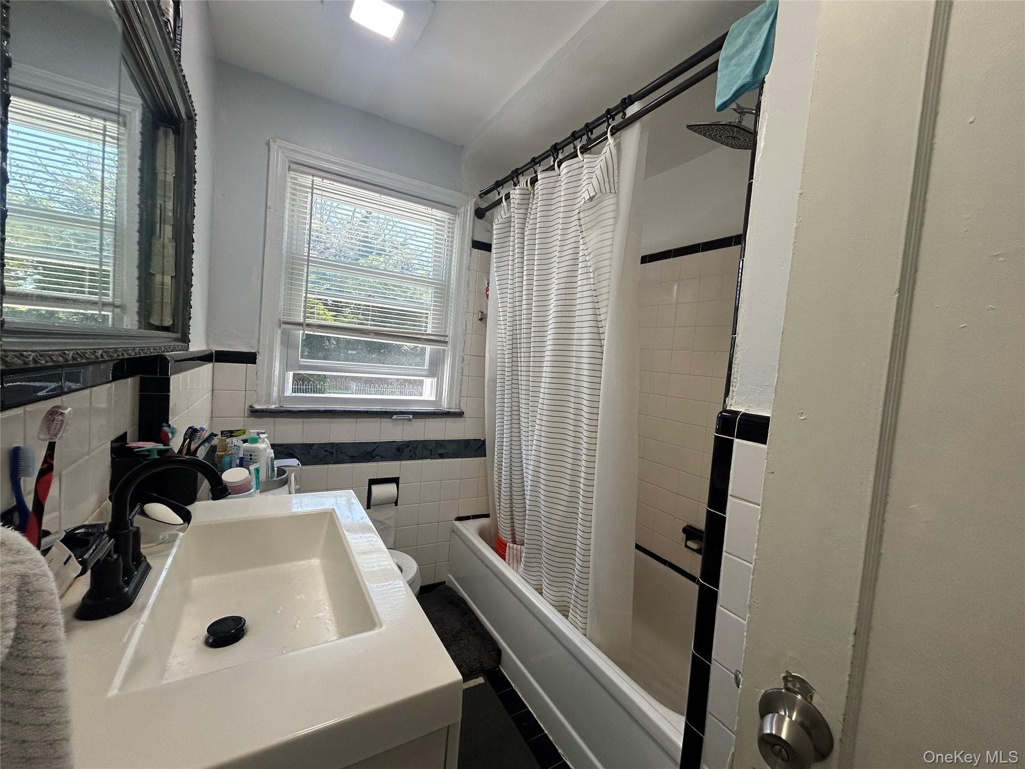 92 Melvin Avenue thumbnail 27