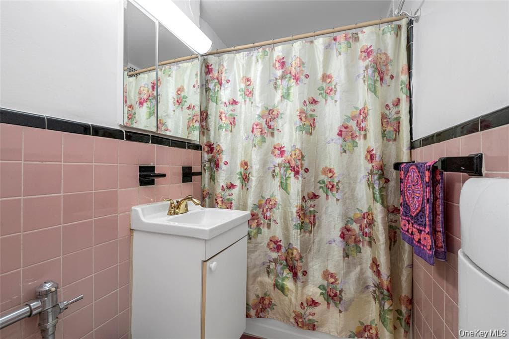 84-25 118 Street Unit: 3D thumbnail 7