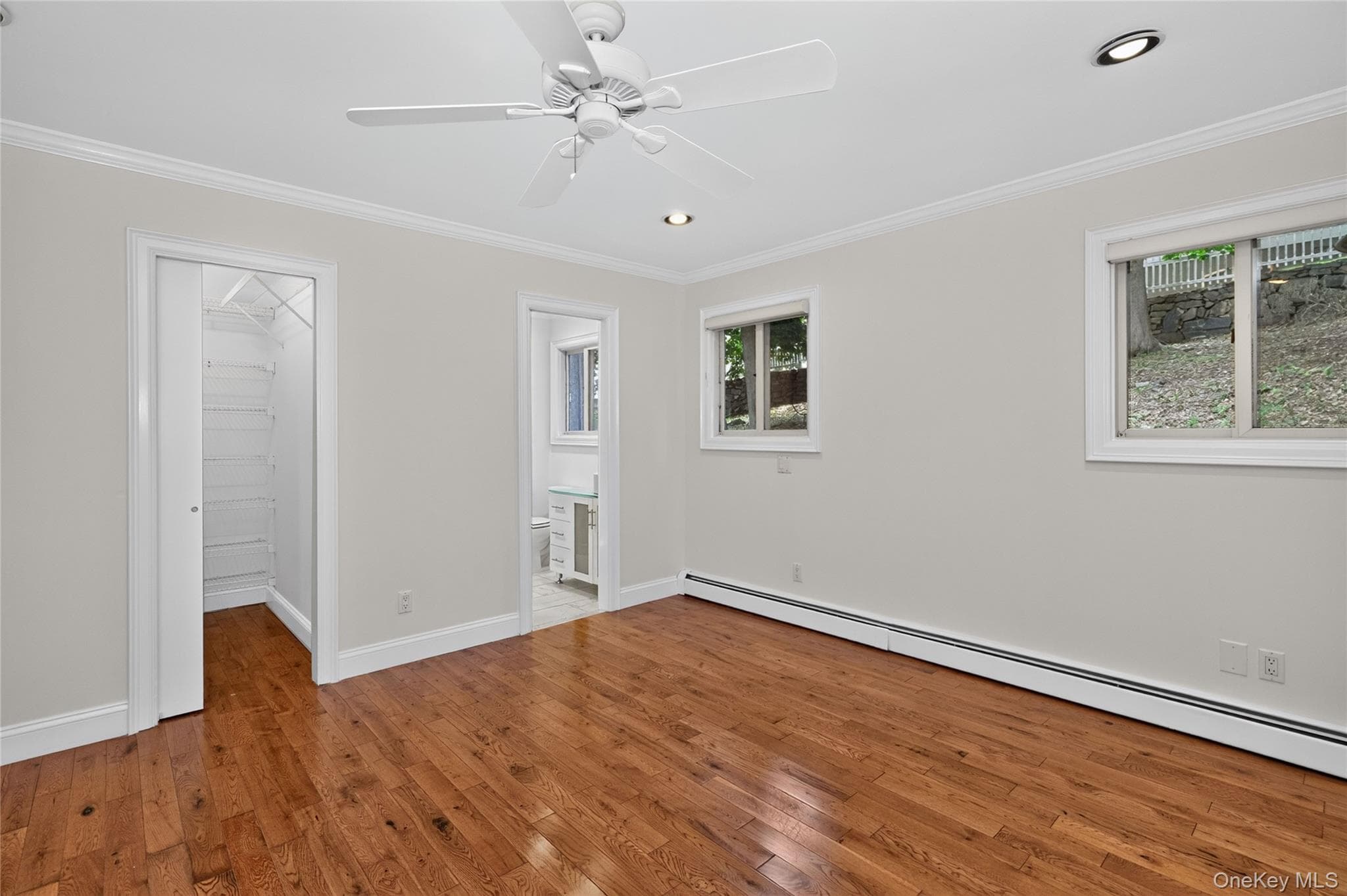 64 Bradley Street thumbnail 16