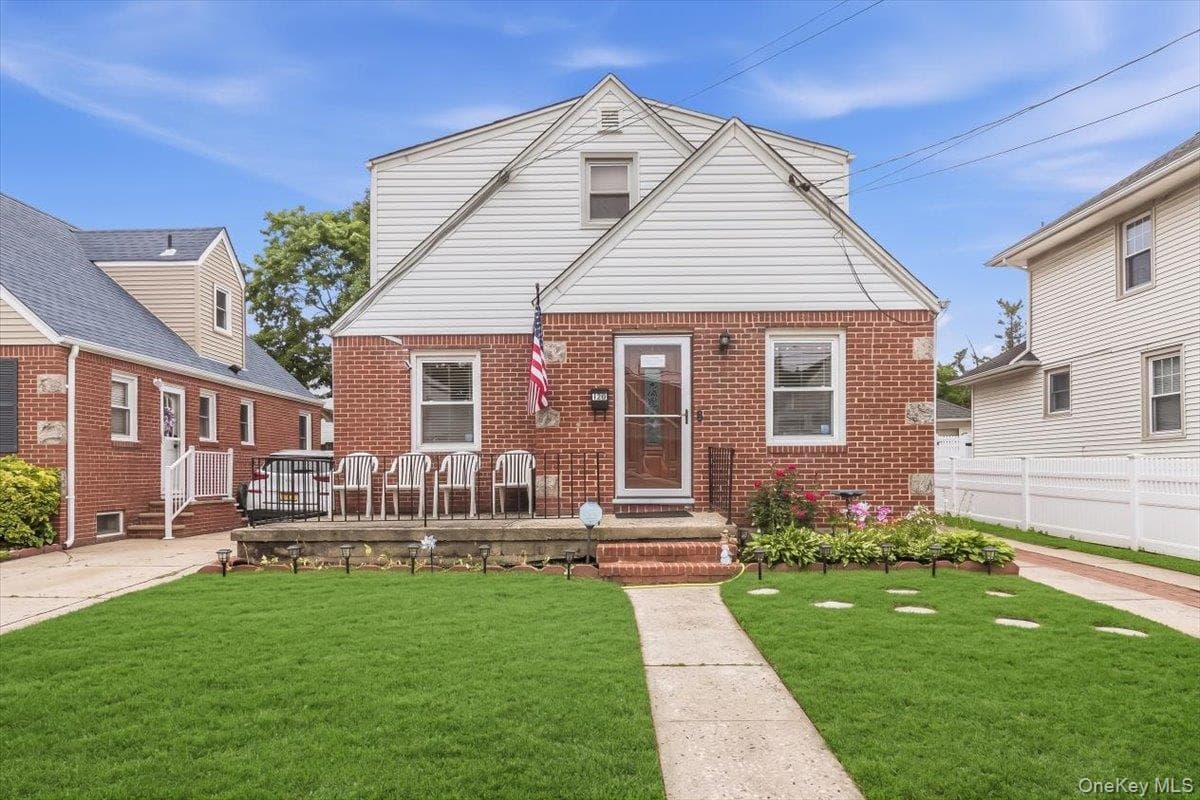 120 N 10th Street, New Hyde Park