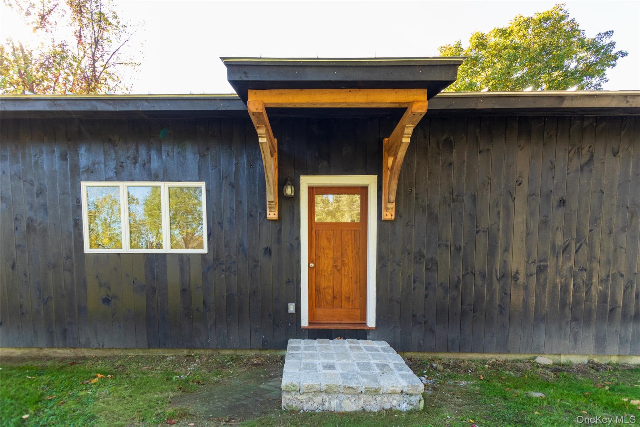 1024 Livingston Road thumbnail 3