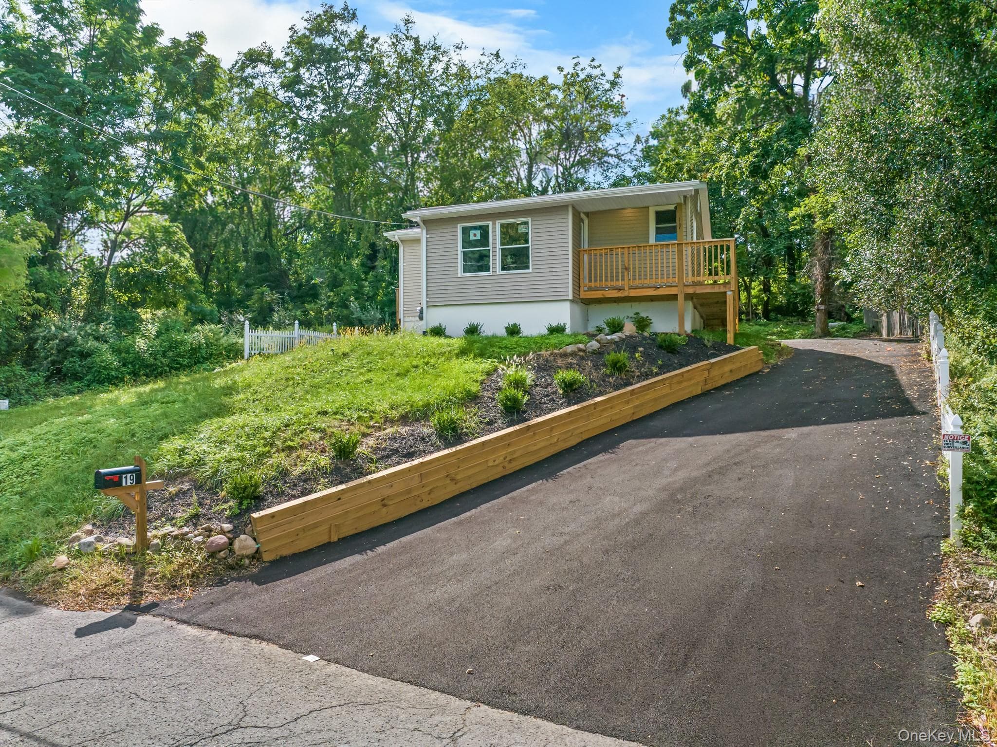 19 Dykes Park Road thumbnail 14
