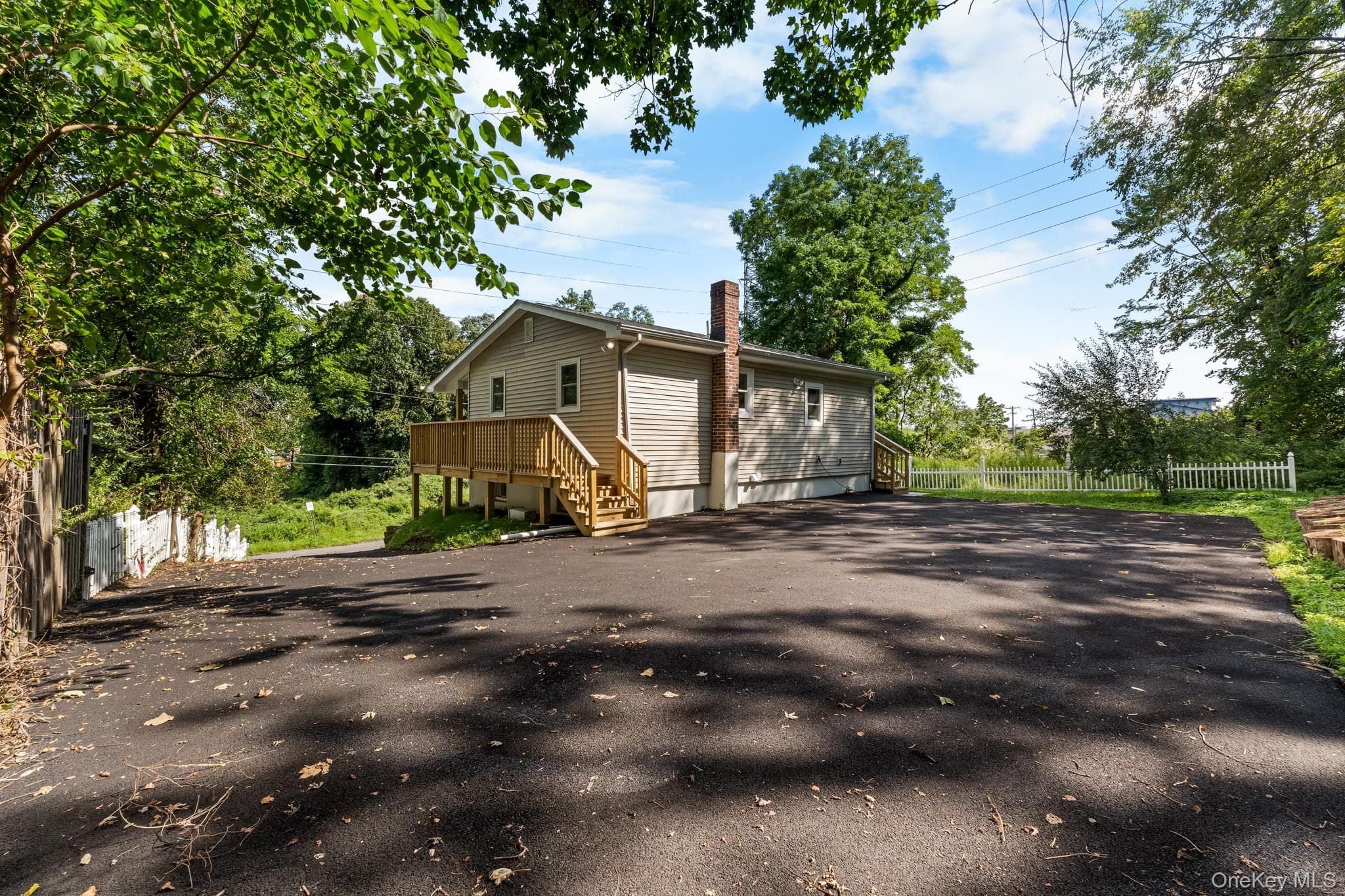 19 Dykes Park Road thumbnail 15