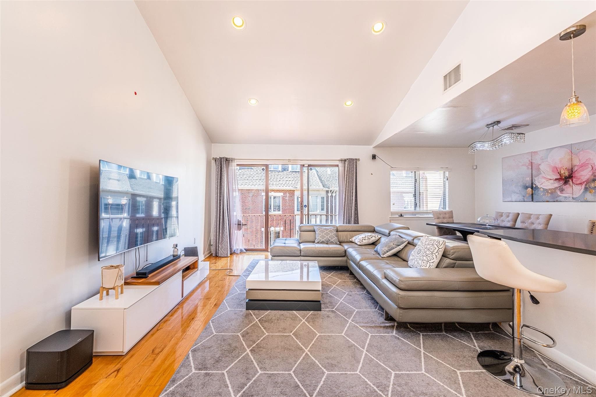 12012 Riviera Court Unit: 20B thumbnail 5