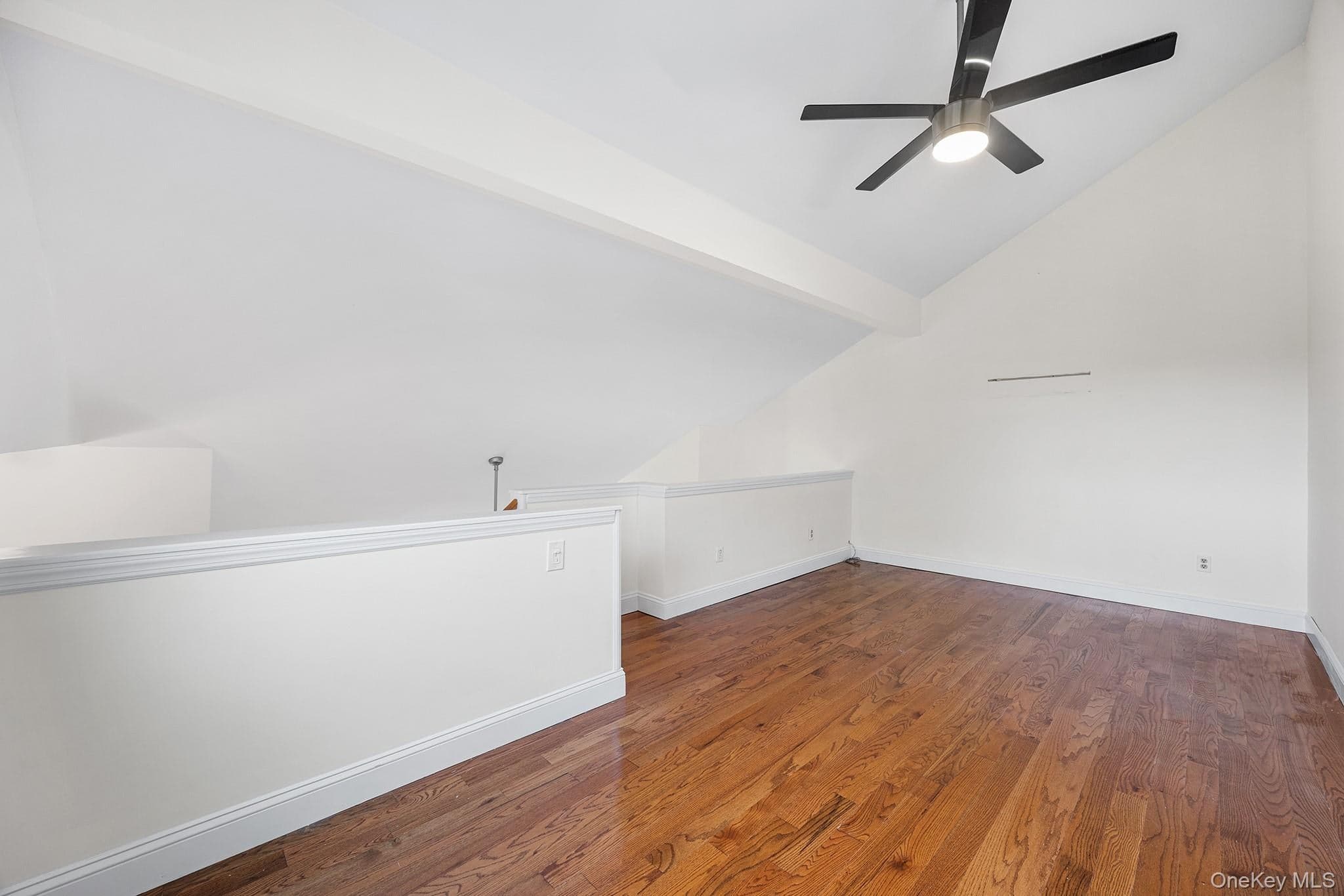 225 Lakeside Drive thumbnail 14