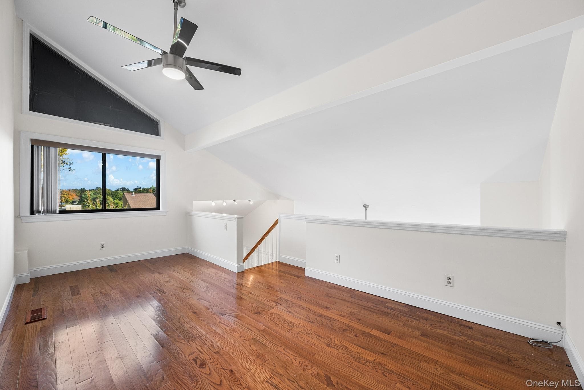 225 Lakeside Drive thumbnail 13