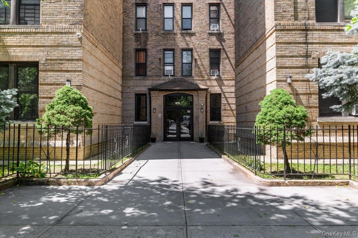 83-52 Talbot Street Unit: 6H thumbnail 2
