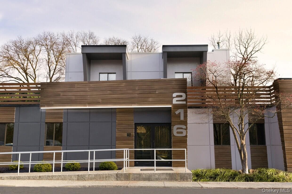 216 Congers Road thumbnail 2