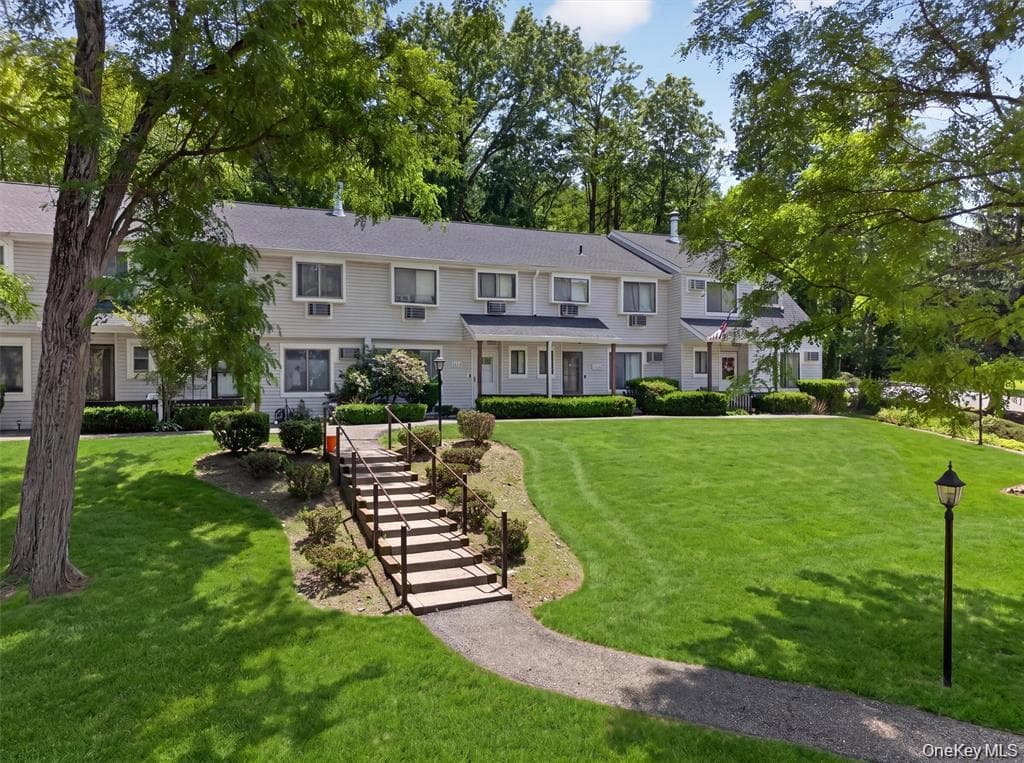 607 Mountain Laurel Drive thumbnail 4