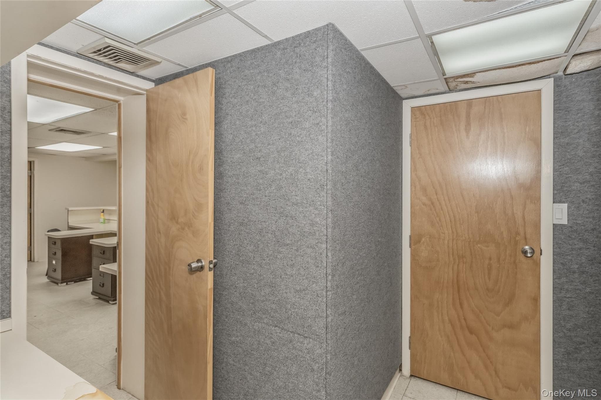 325 E Park Avenue thumbnail 40