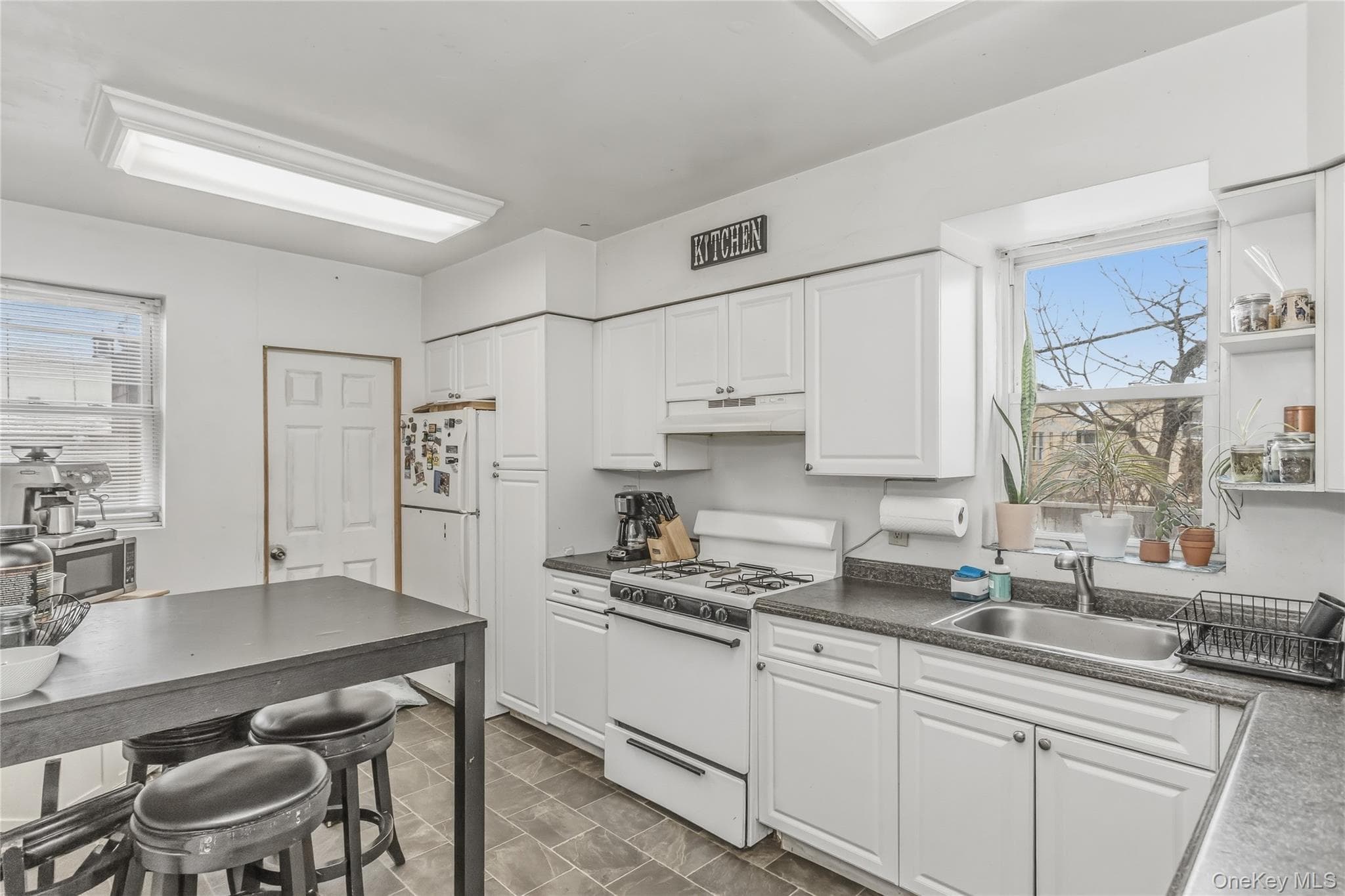 325 E Park Avenue thumbnail 26