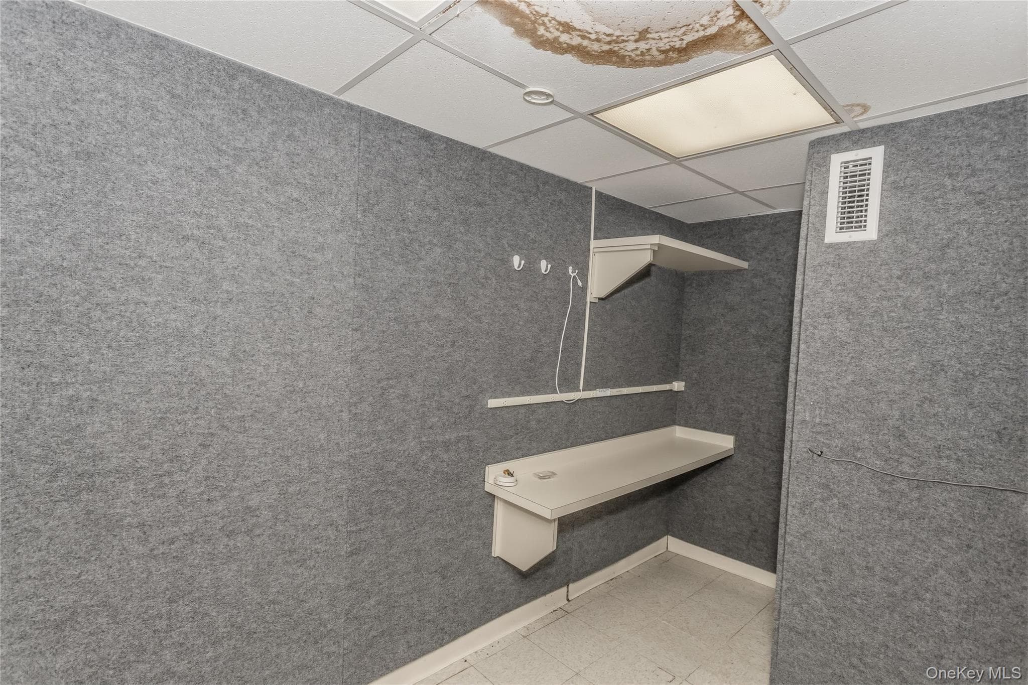 325 E Park Avenue thumbnail 39