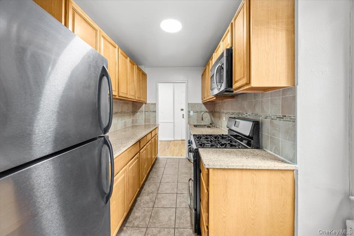 3260 Netherland Avenue Unit: 3F thumbnail 7