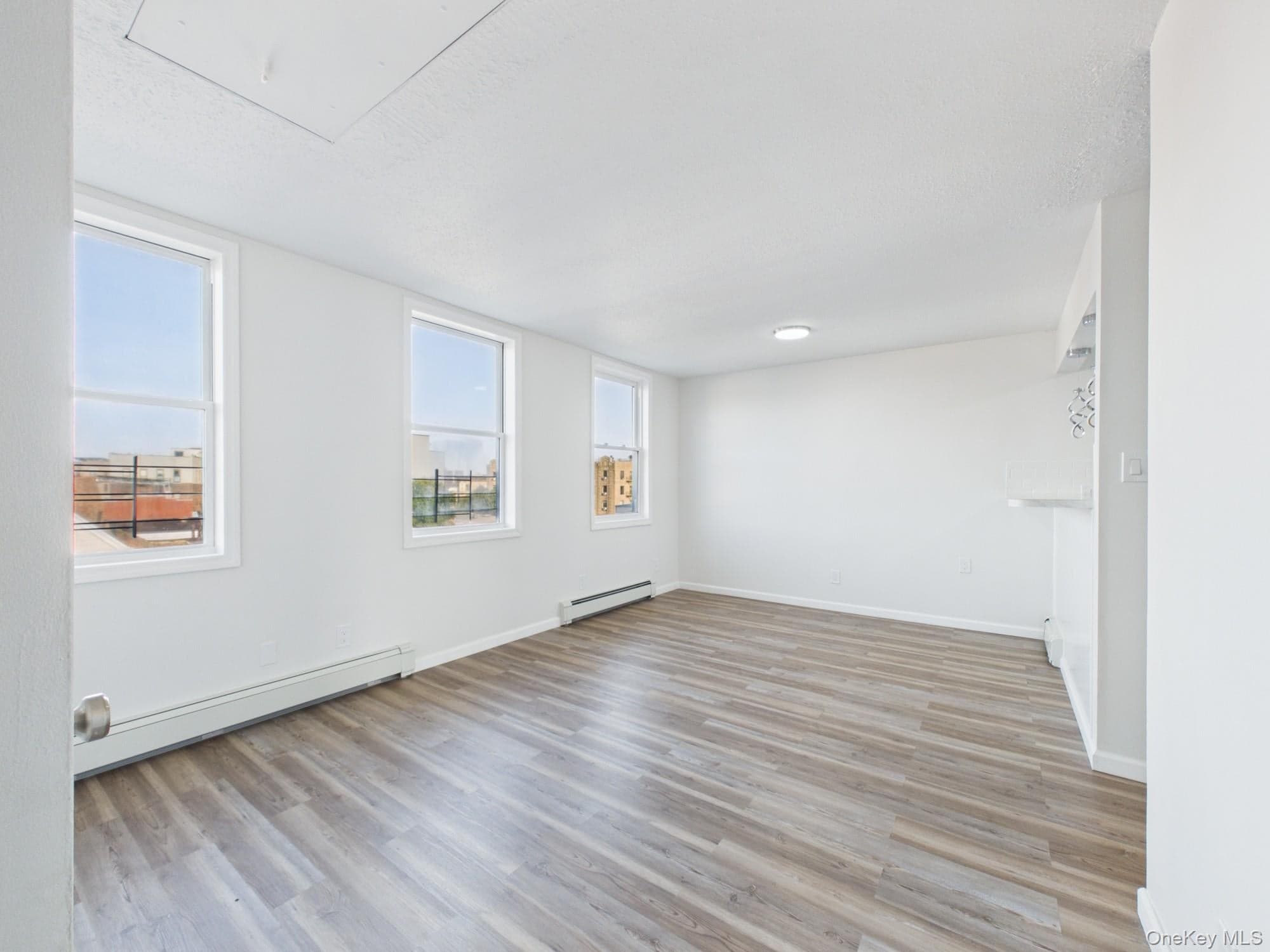 1222 Vyse Avenue thumbnail 12