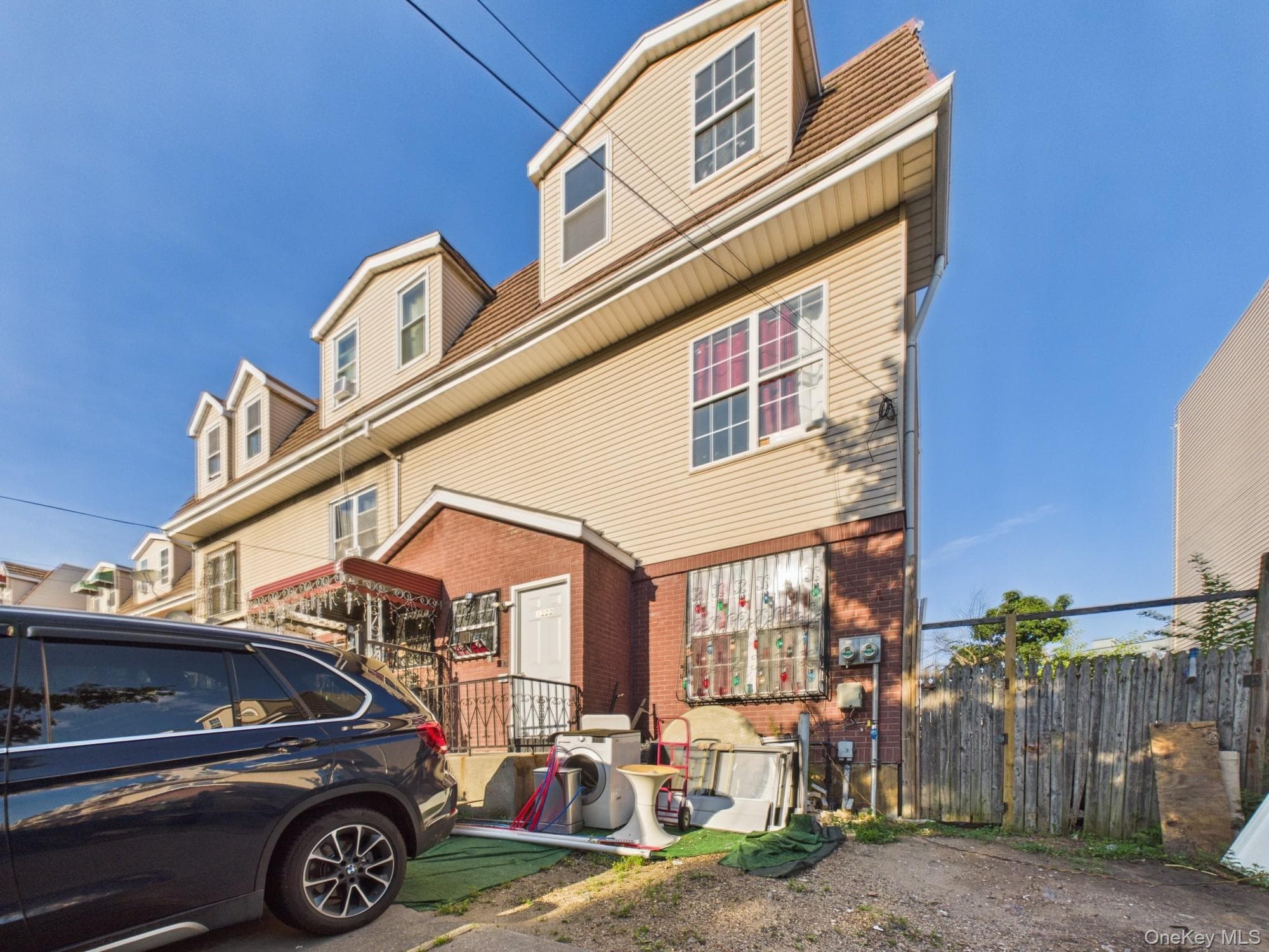 1222 Vyse Avenue photo 1