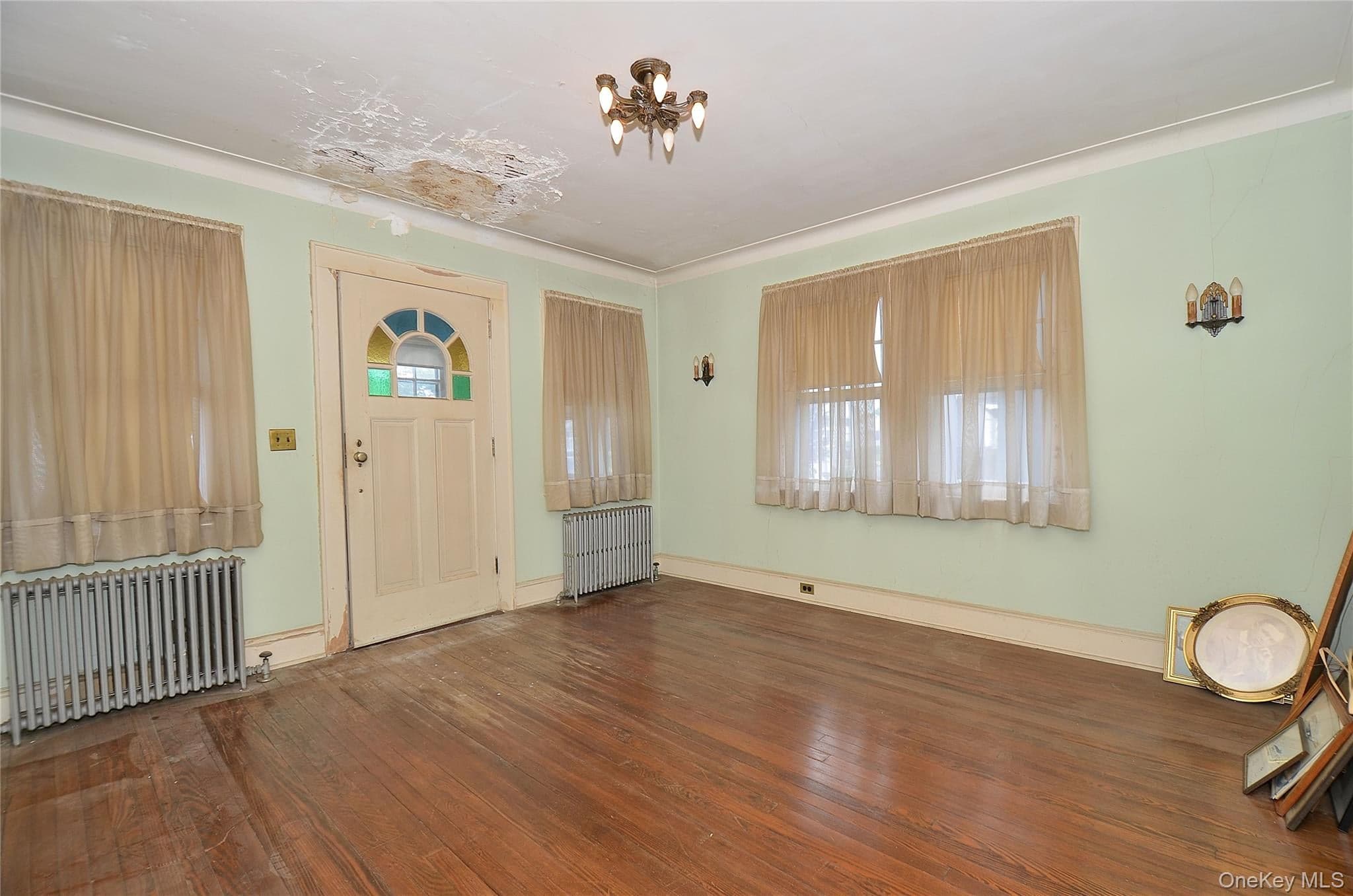 2586 Riverside Drive thumbnail 7