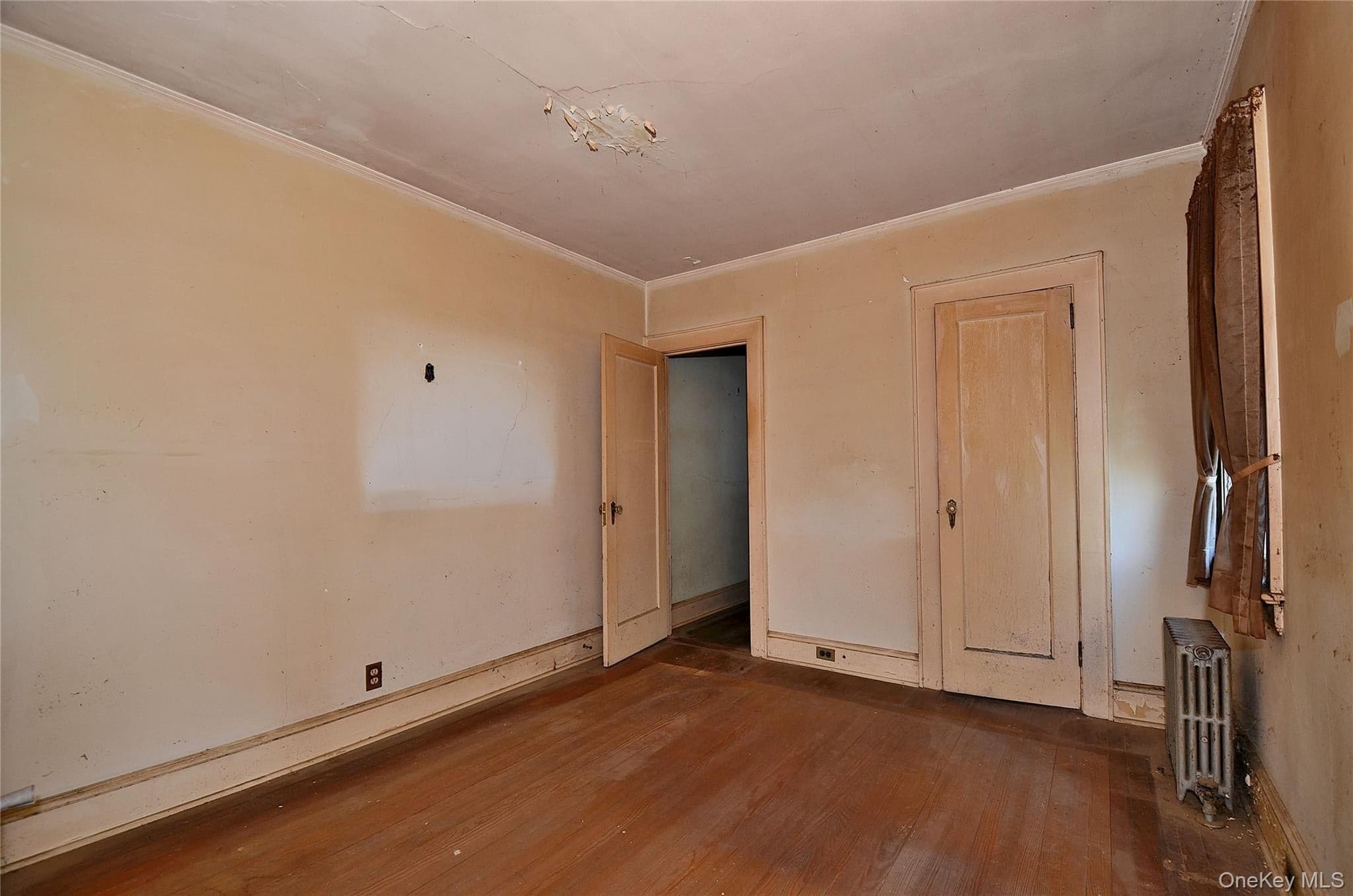 2586 Riverside Drive thumbnail 15