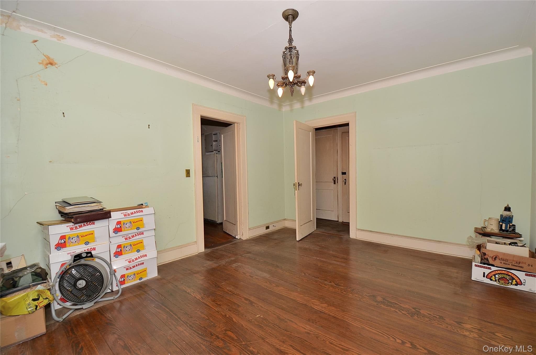 2586 Riverside Drive thumbnail 10