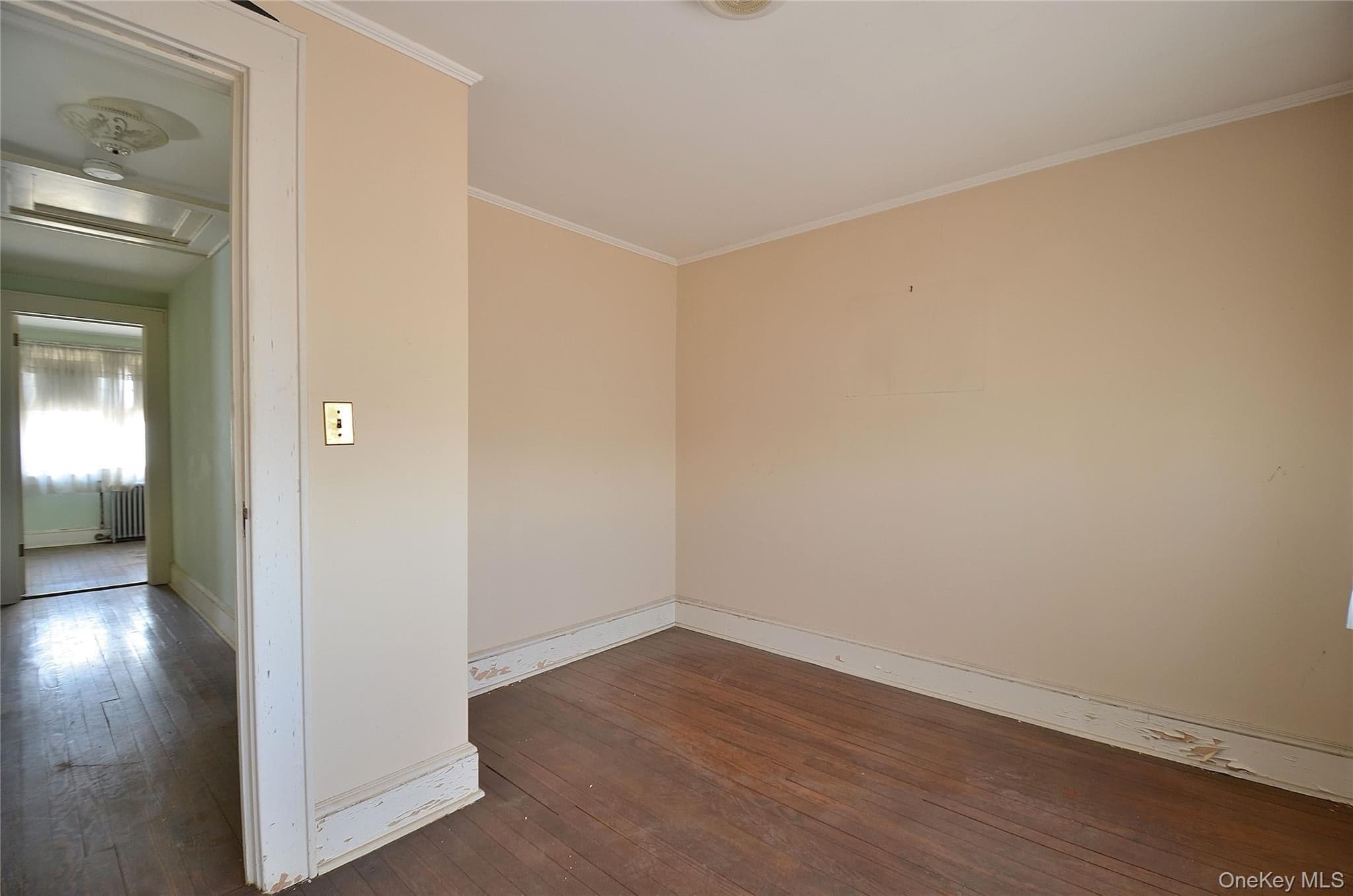 2586 Riverside Drive thumbnail 16